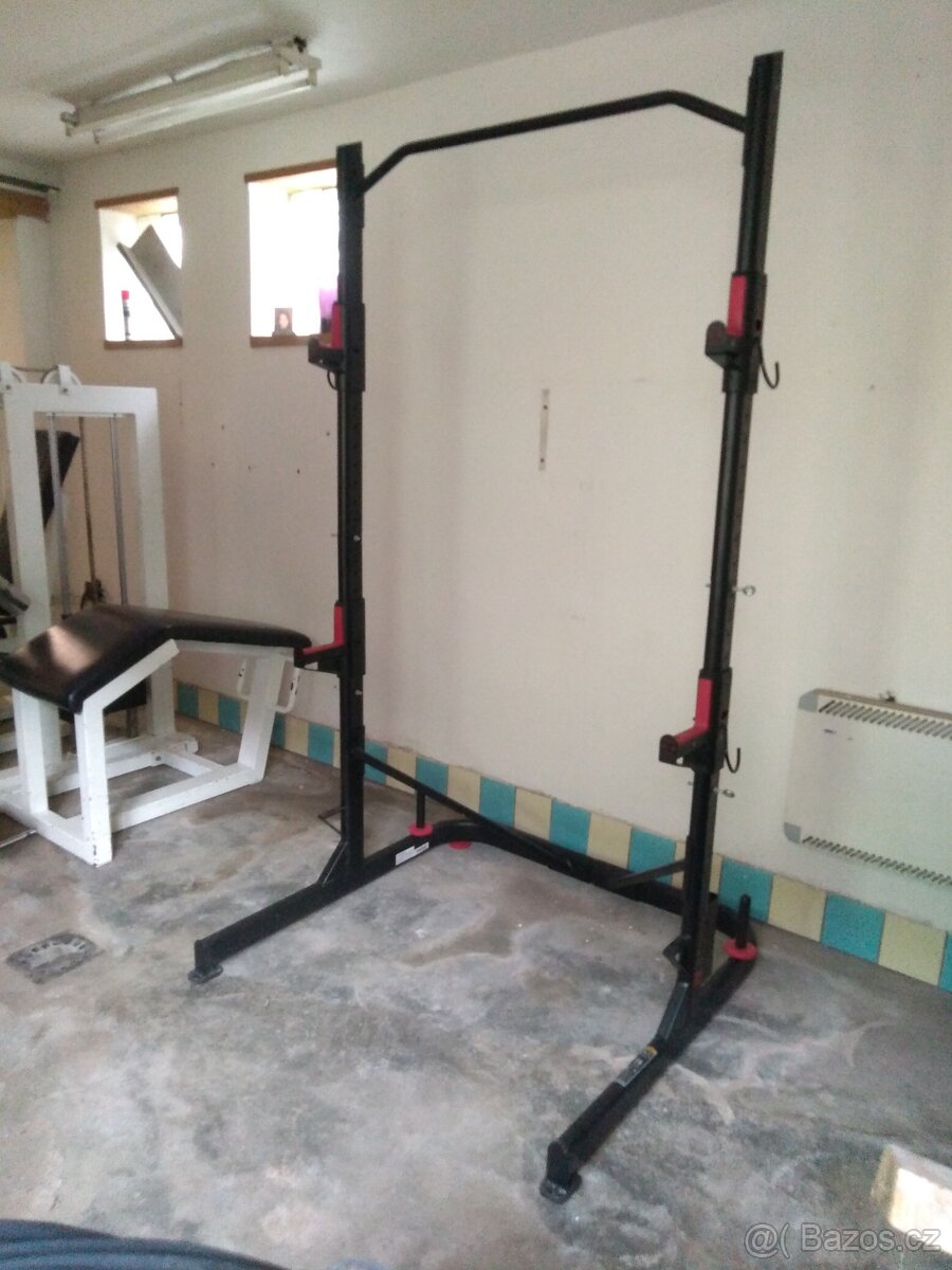 Posilovací hrazda Rack 500 skládací / vysouvací