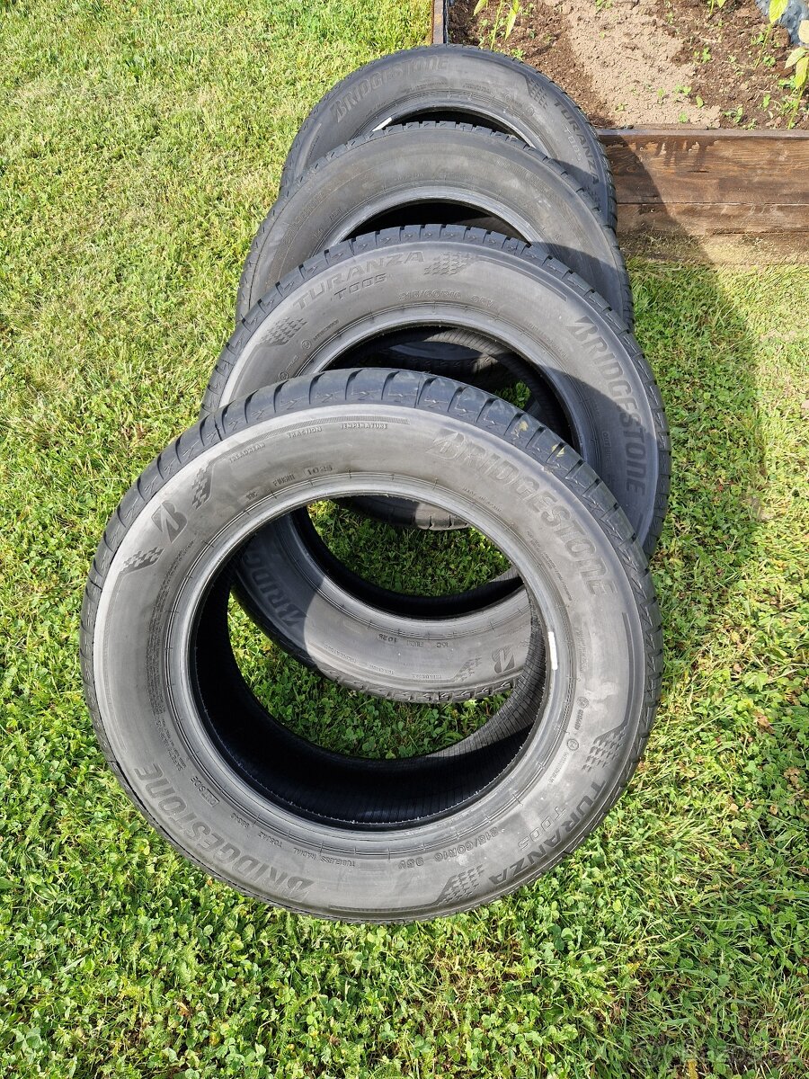 NOVÉ Bridgestone Turanza 215/60 R16