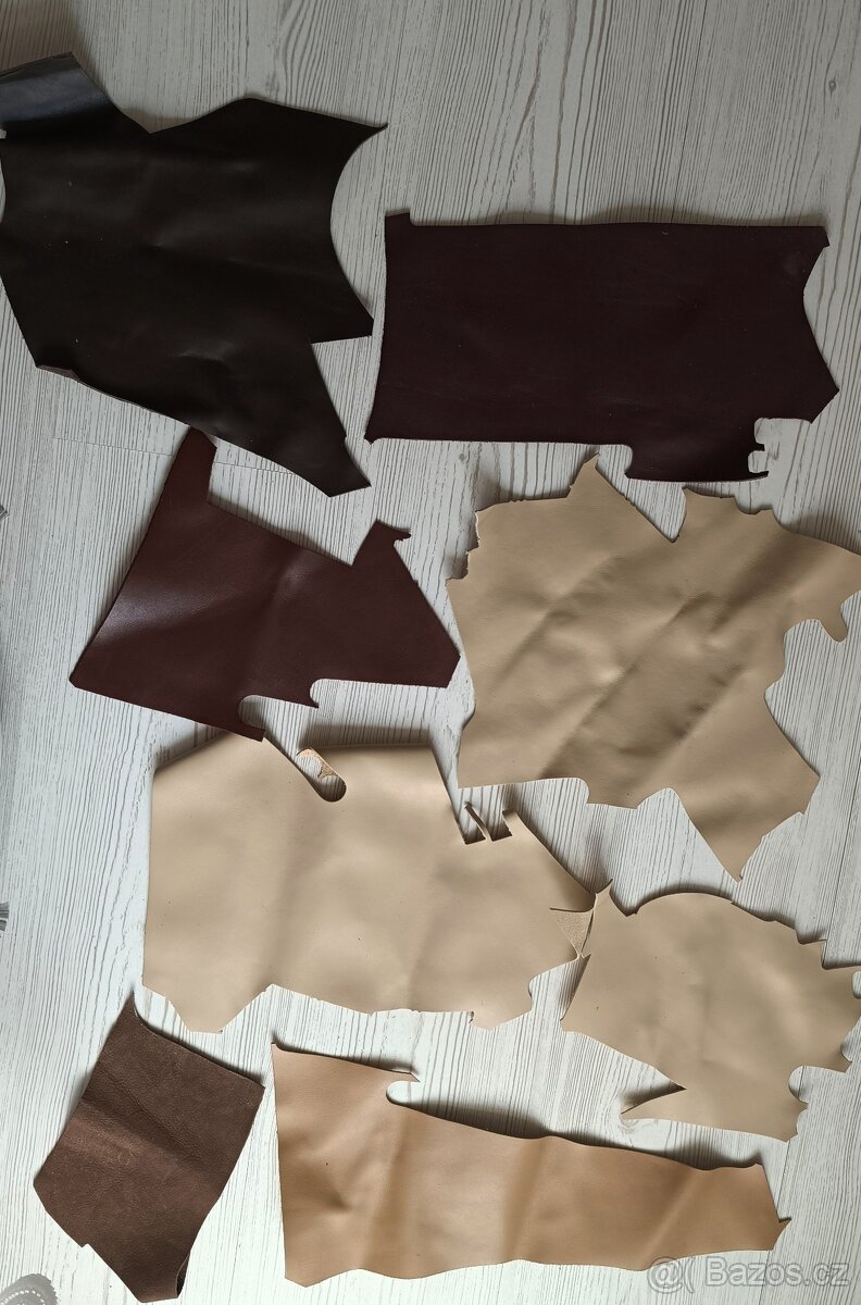 8.kůže béžová,hnědá-zbytky