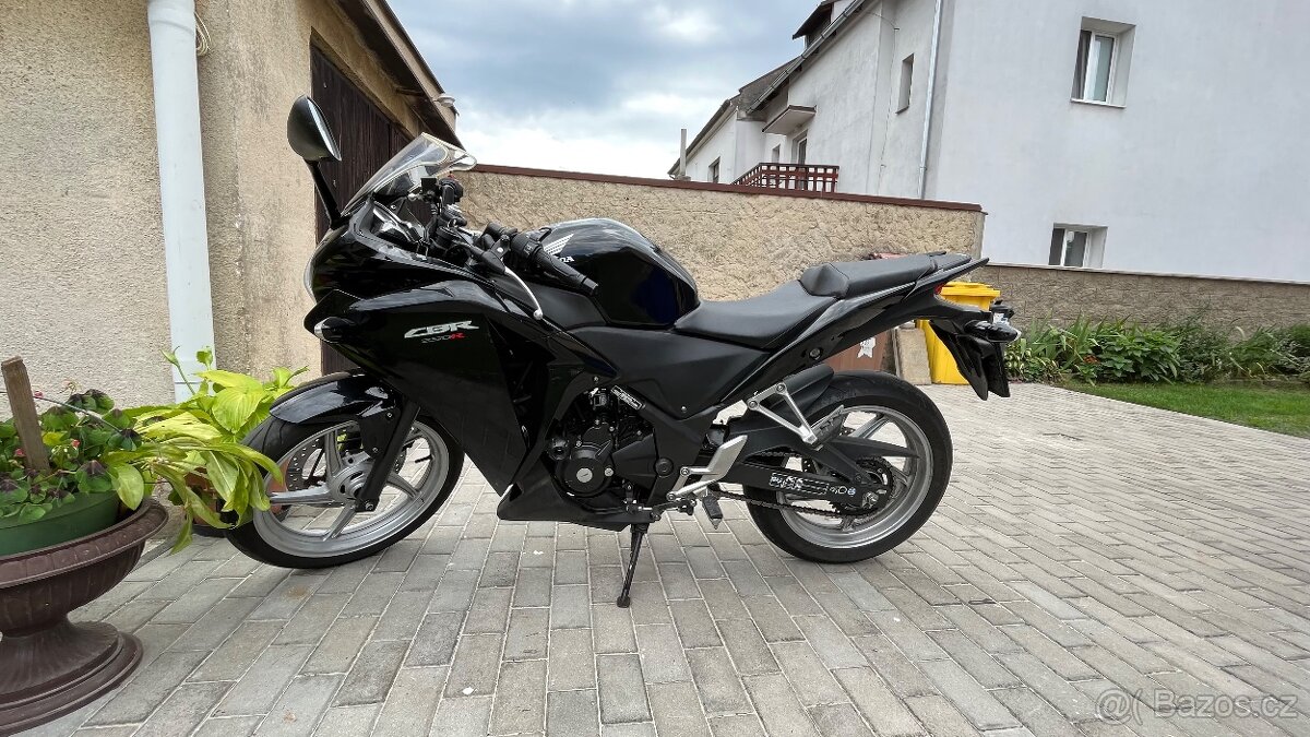Honda CBR250R
