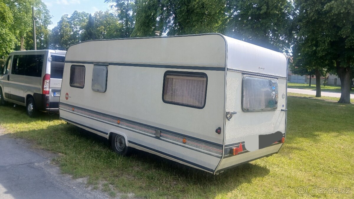 Prodám obytny přívěs karavan