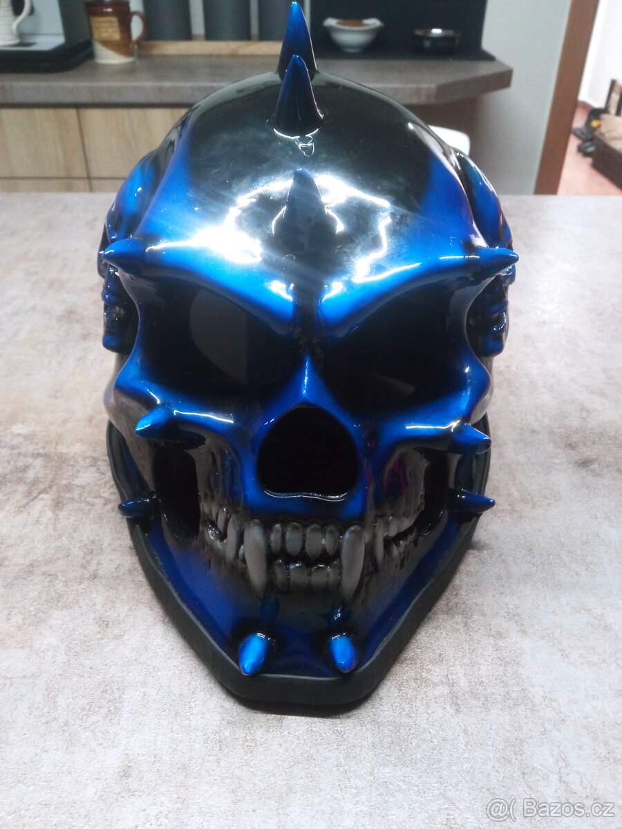 Helma skull