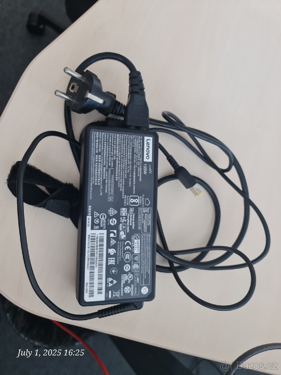 Originální nabíječka Lenovo 135 W (Slim Tip)
