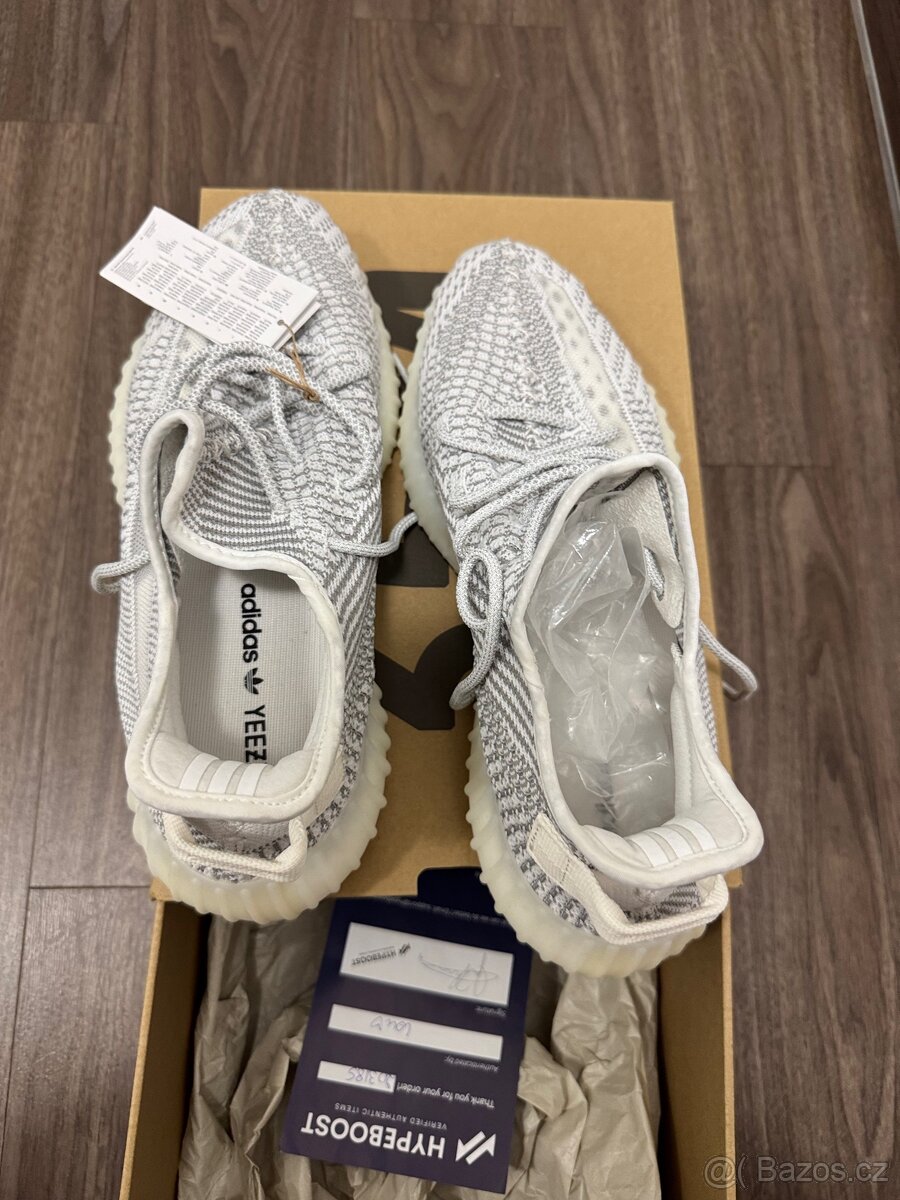 Yeezy Boost 350 V2