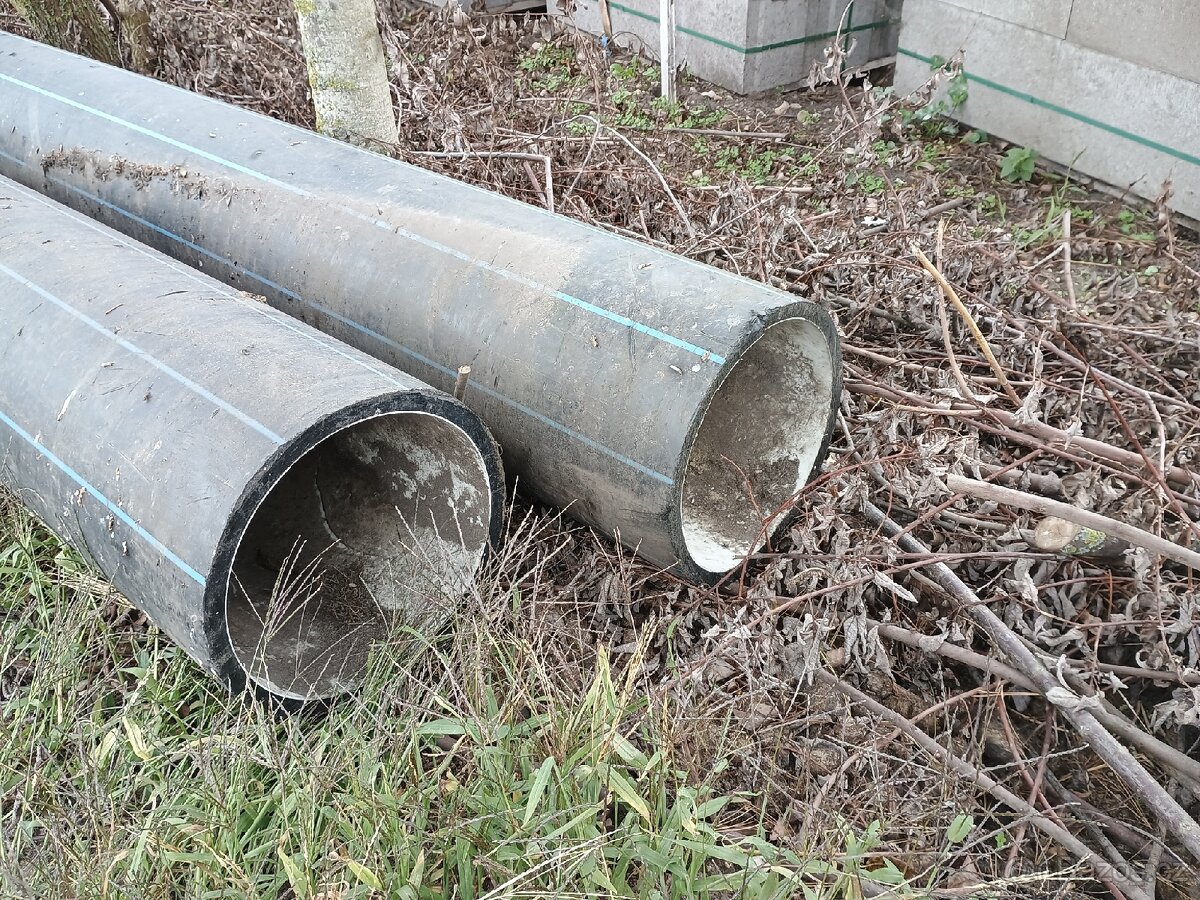 Prodám plastové roury/trubky