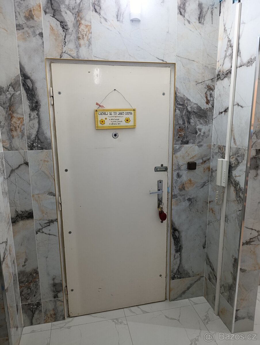 Pronajmu byt 3+1 v Moste