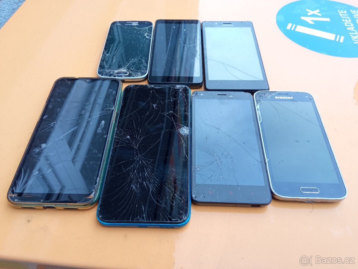 Staré mobily