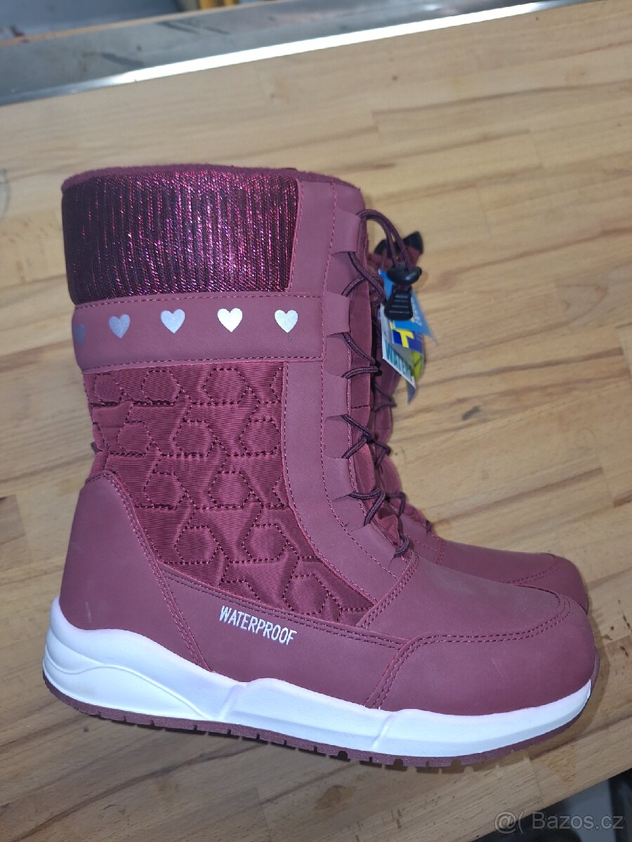 Nové dívčí zimní boty