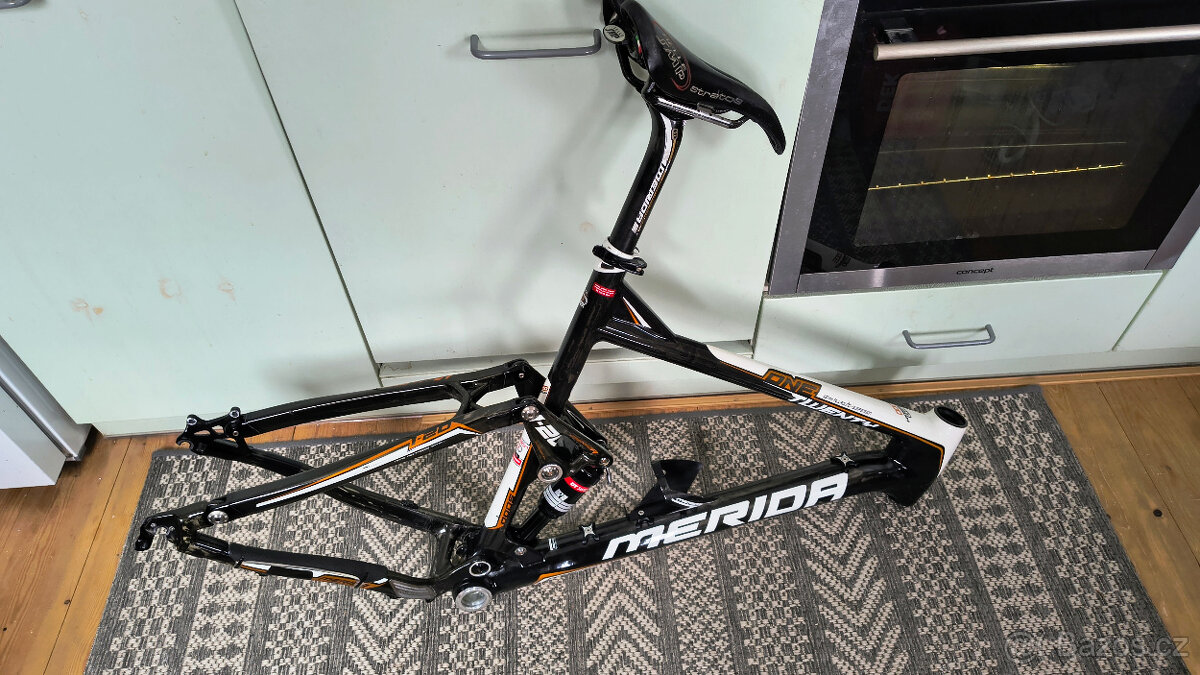 Karbonový rám Merida One Twenty vel. 21" na 26" kola