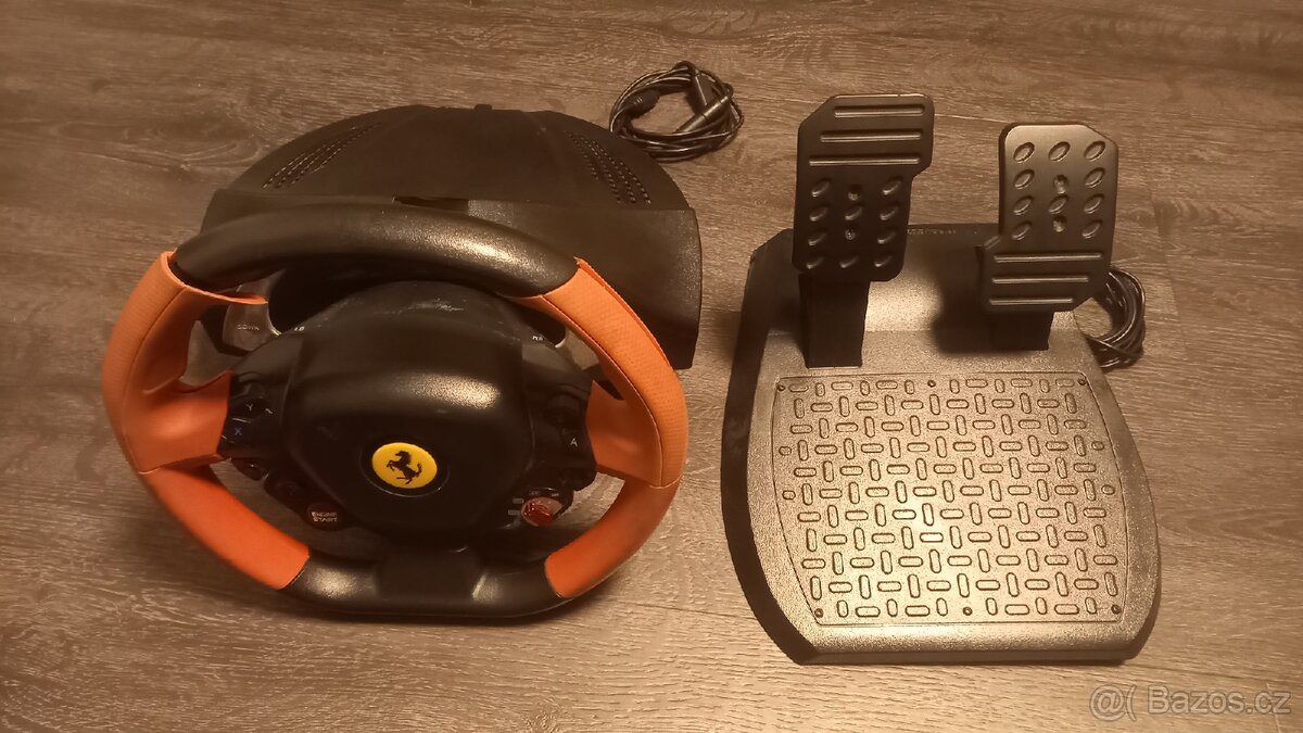 Volant s pedály Thrustmaster pro Xbox