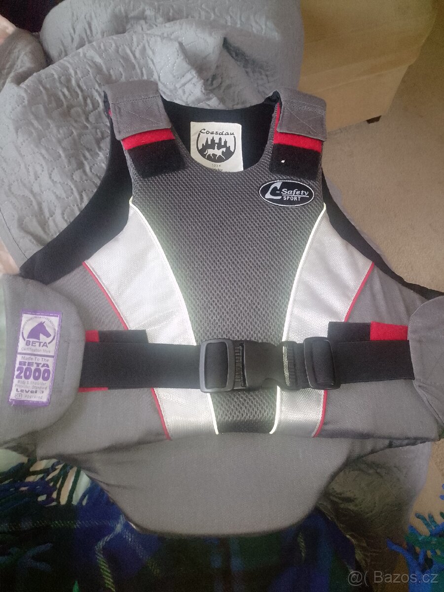 Jezdecká bezpečnostní vesta