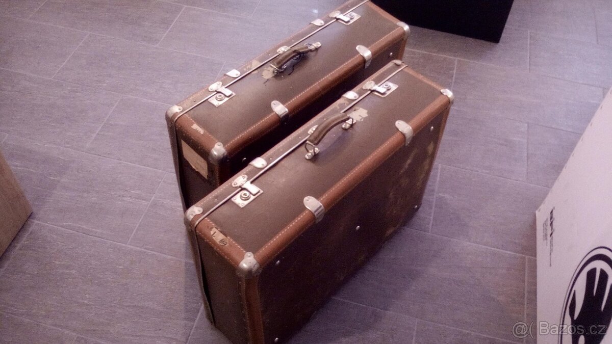 Kufry Kazeto Přerov - velké, starší, dobrý stav - 2 kusy