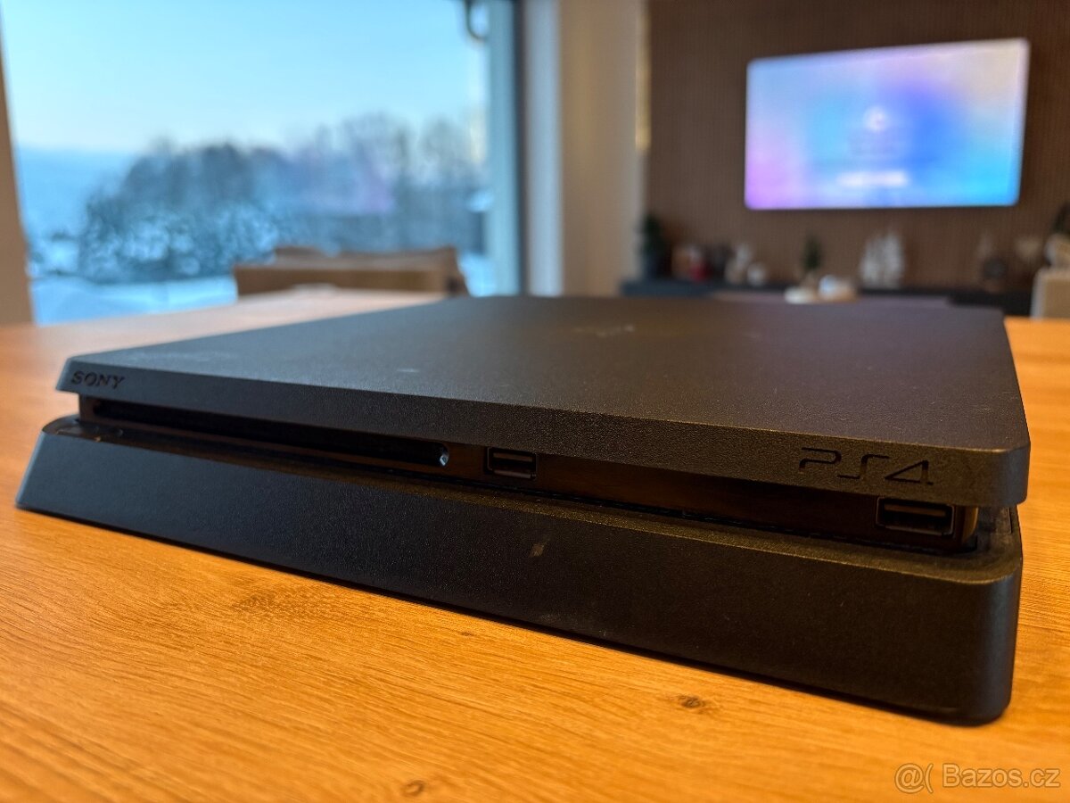 PlayStation 4 slim