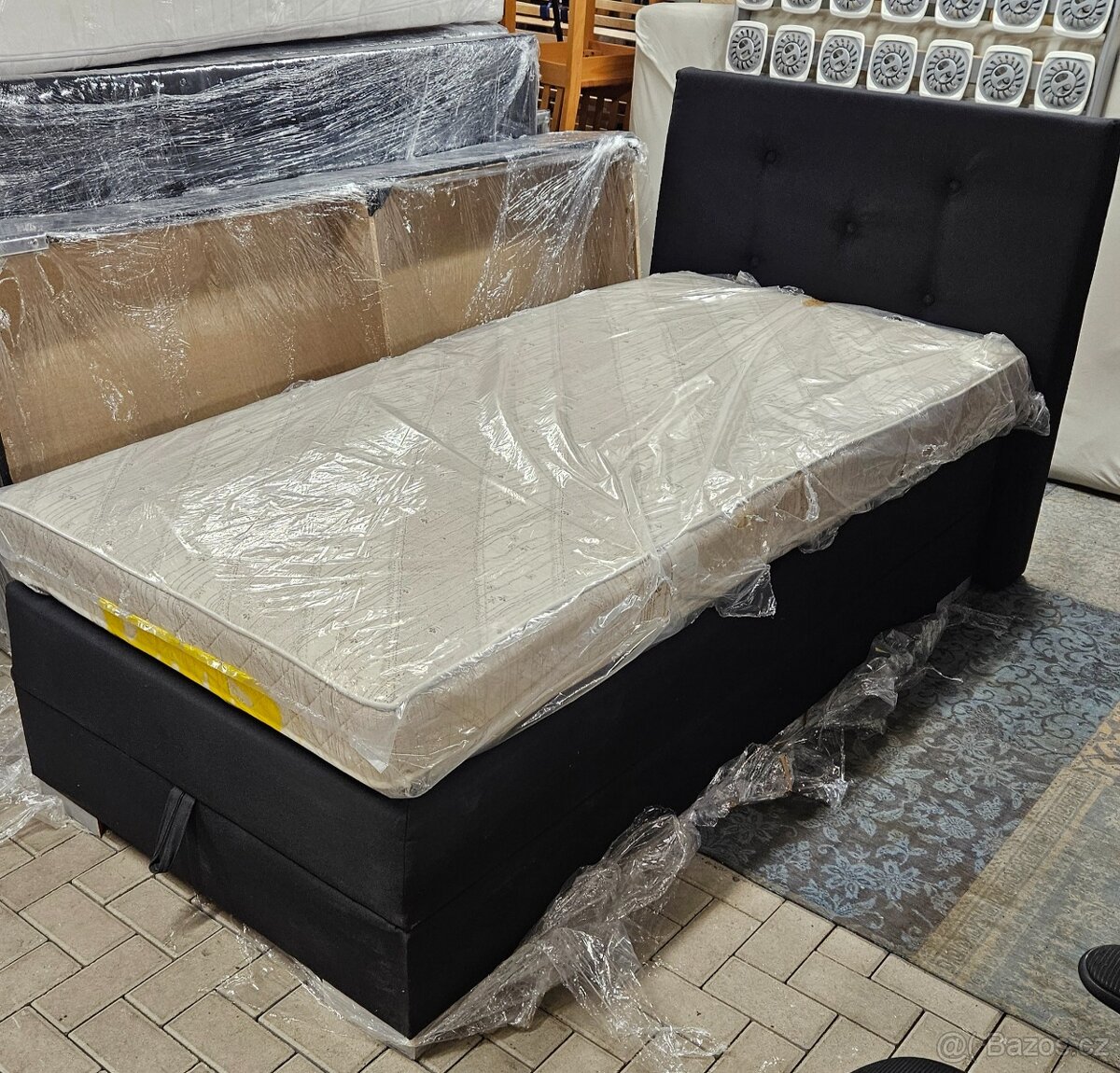 Čalouněná postel boxspring ,úložný prostor