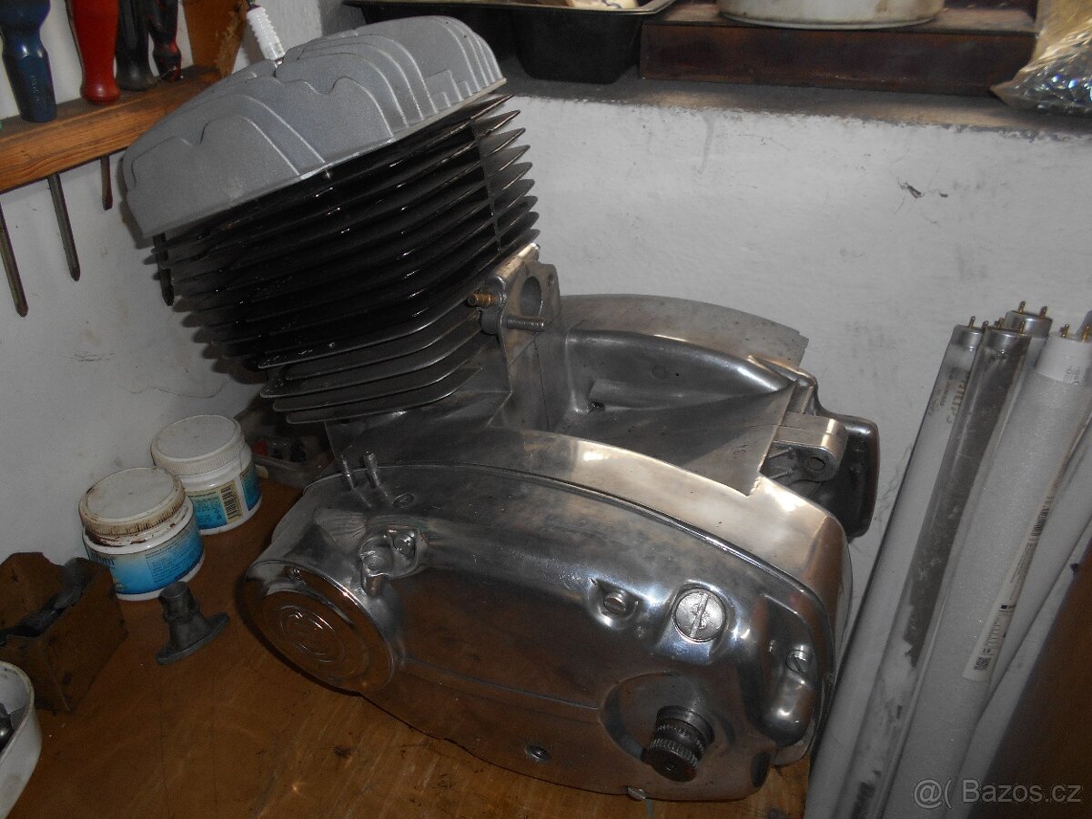 Prodám motor na ČZ 175 TYP 477