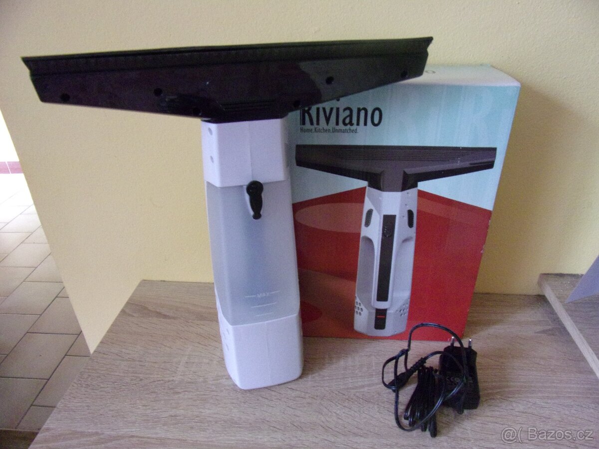 Prodám Čistič skel (vysavač)