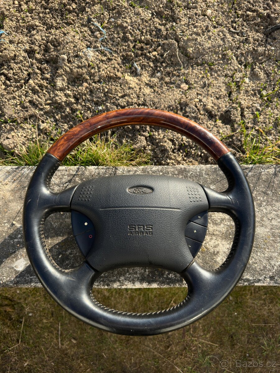 Dřevěný volant Ford Scorpio