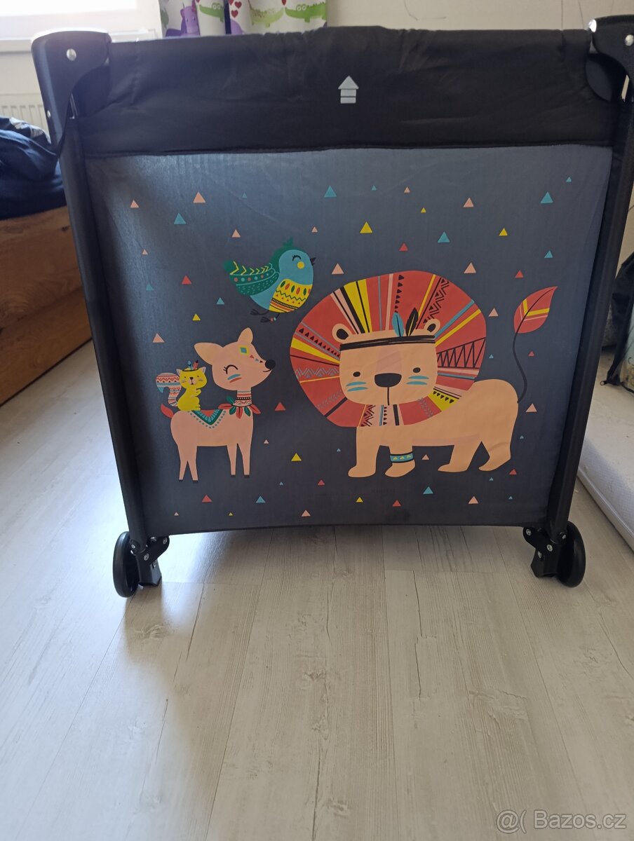 Cestovní postýlka s matraci