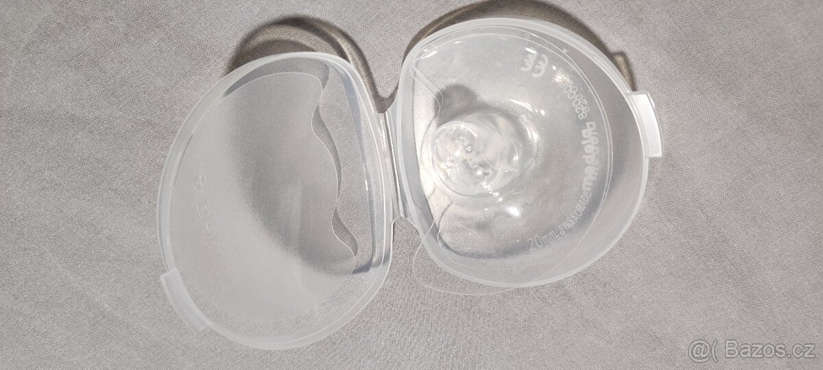 Klobouček kojenecký na bradavku