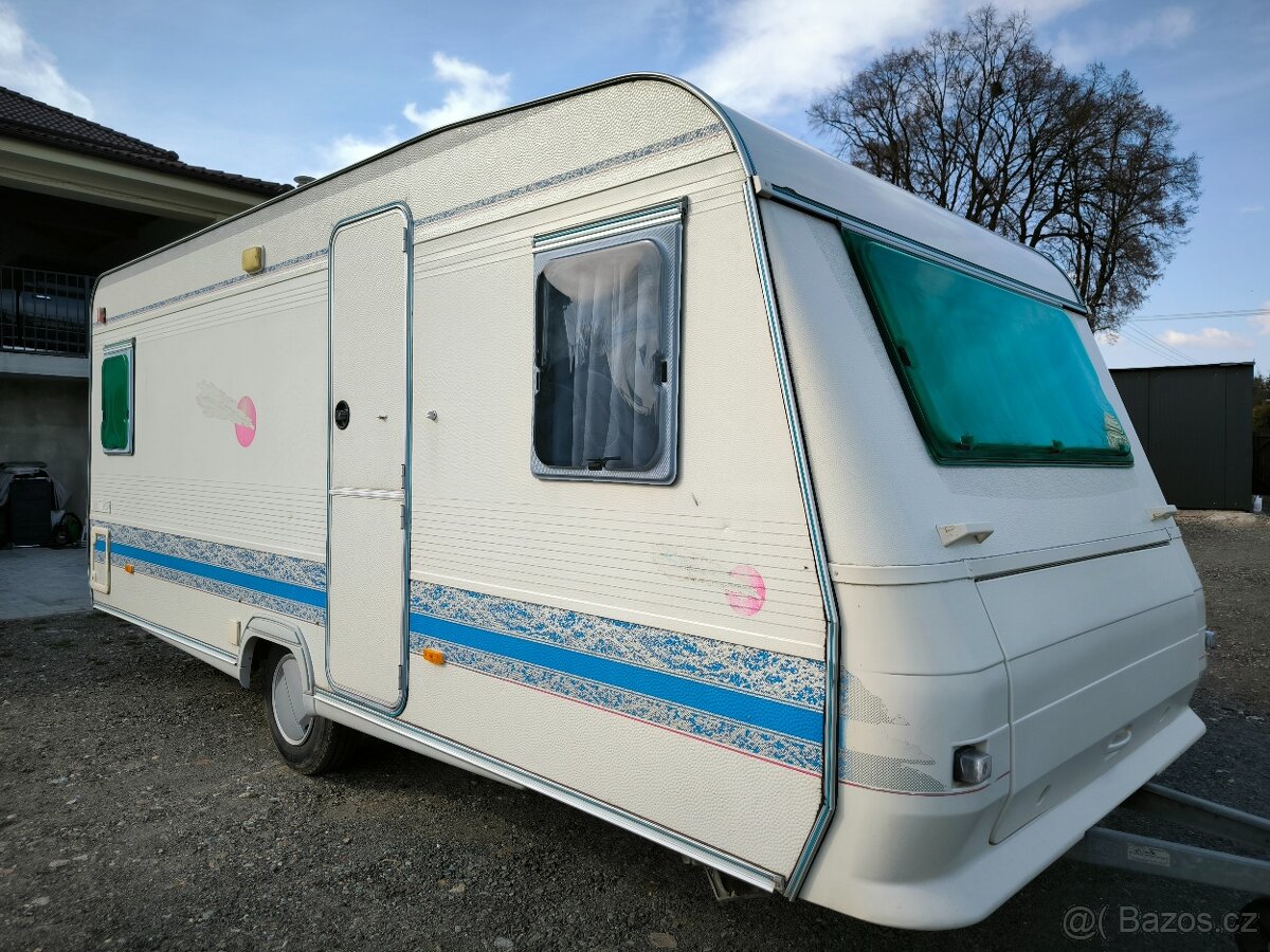 Prodáno Karavan Adria Unica 502 - francouzská postel