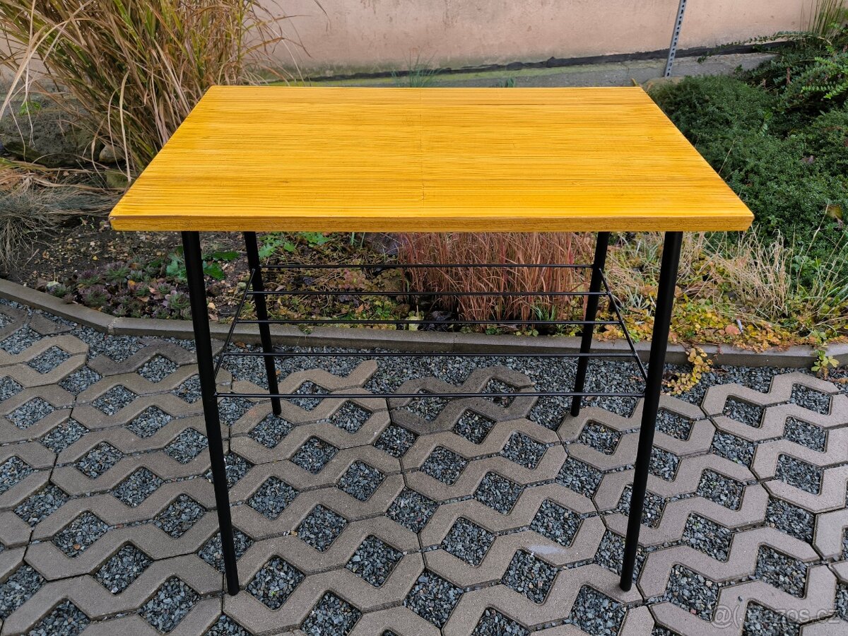 Retro industriální kovový stolek - 60 - 70. léta
