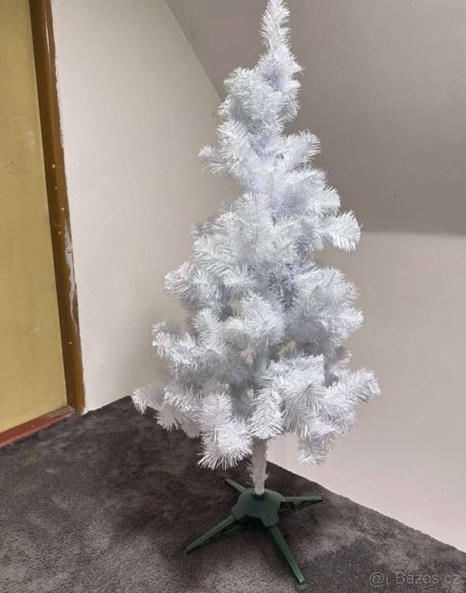 Umělý vánoční stromeček (150cm)