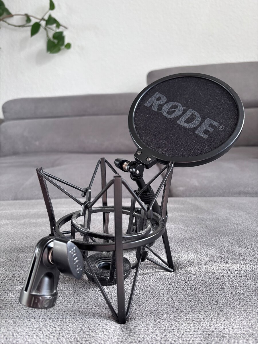 Rode 2A stojan s pop filtrem