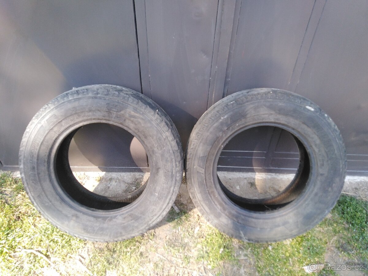 205 /70 R 15 C 2ks