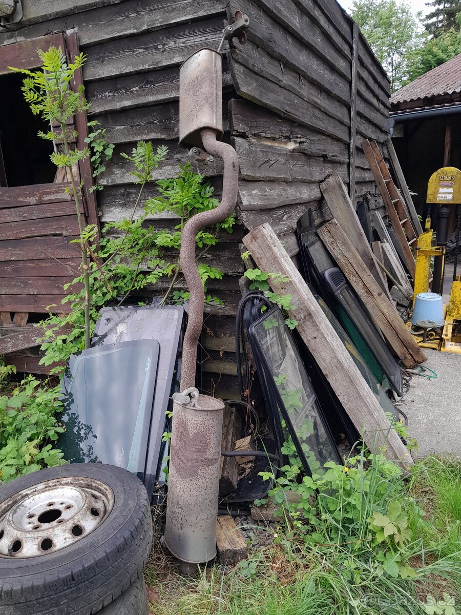 VW T5,6 výfuk 4x4