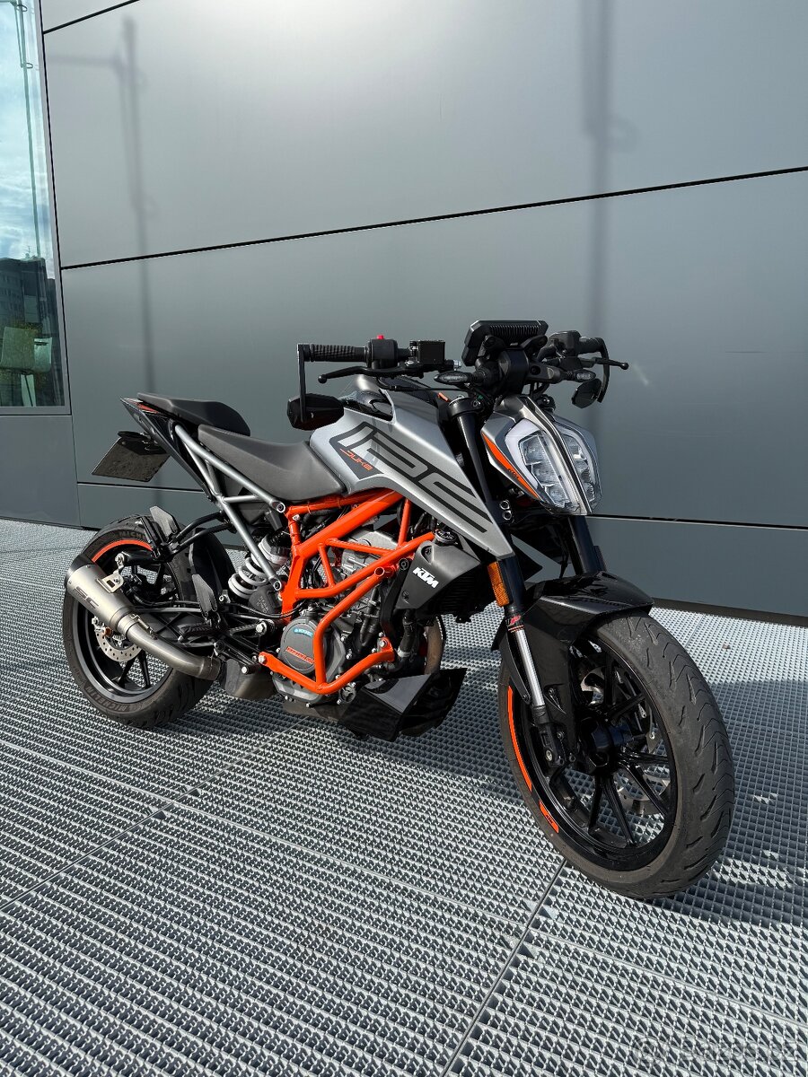KTM Duke 125- první majitel, možnost odpočtu DPH