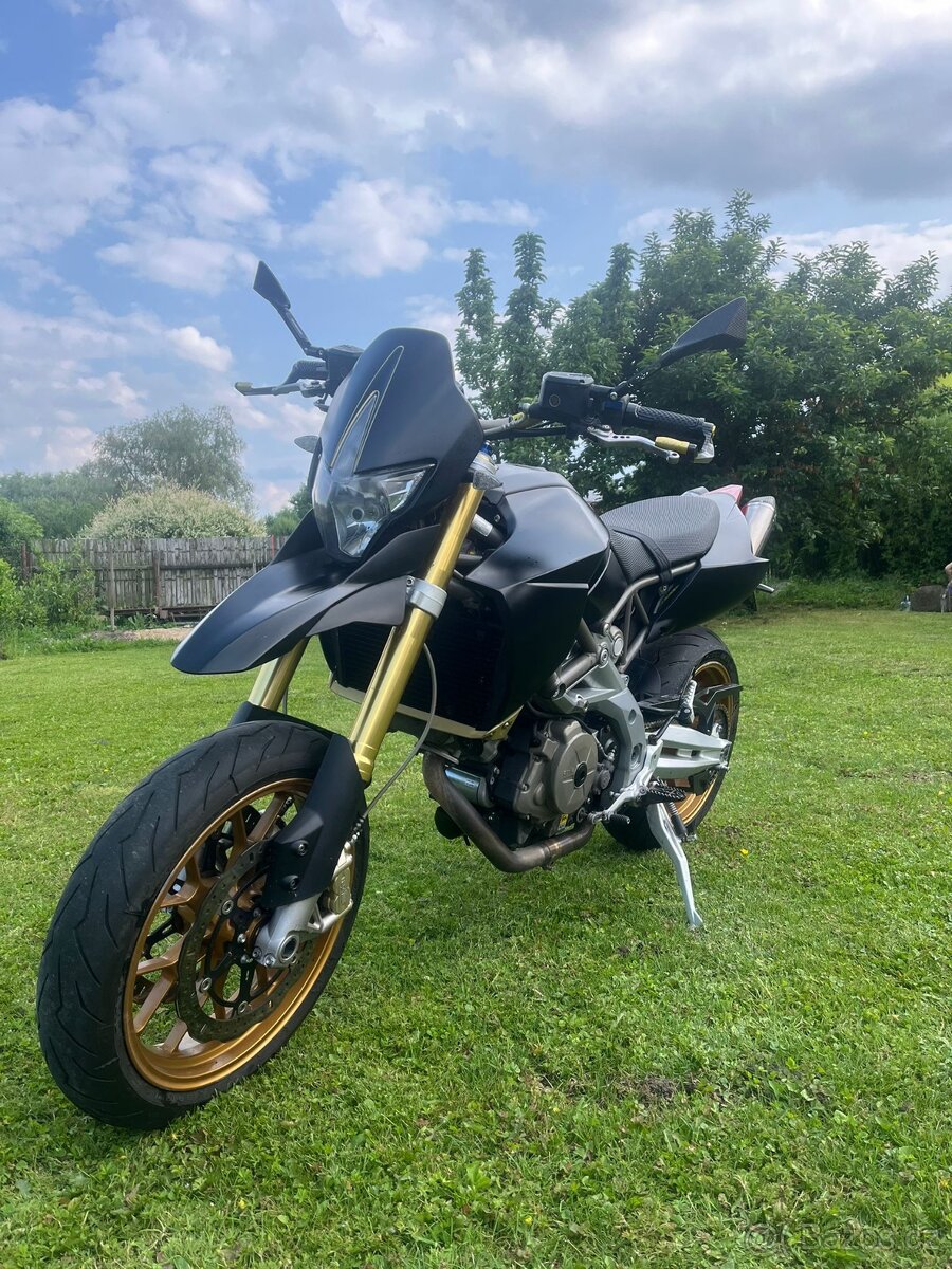 Aprilia dorsoduro 750