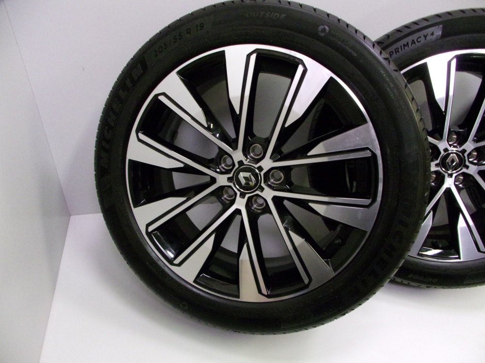 Nová obutá sada 7x19 ET32 5x114,3x66, pneu 205/55/19 97V
