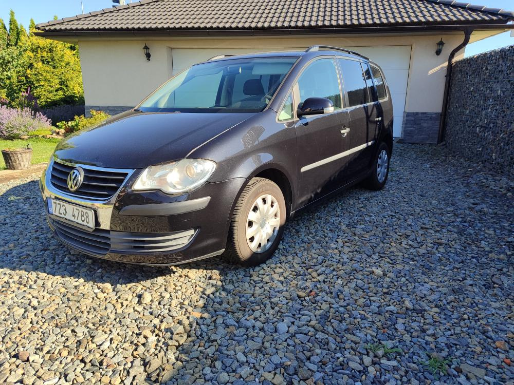 PRODÁM VW TOURAN 2.0 L -  CNG – NOVÉ LAHVE  2008 r.v.