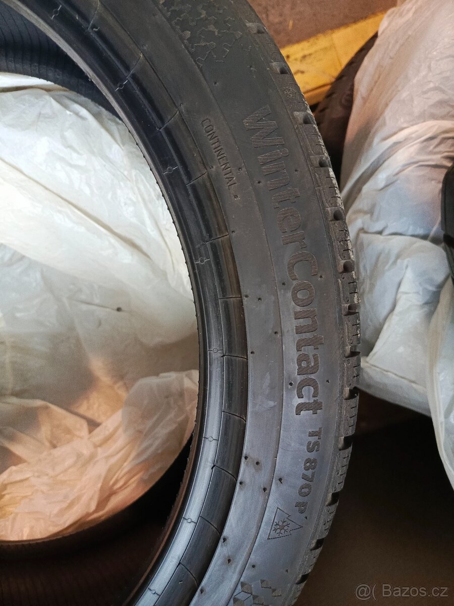 Zimní pneu Continental 225 45 R19