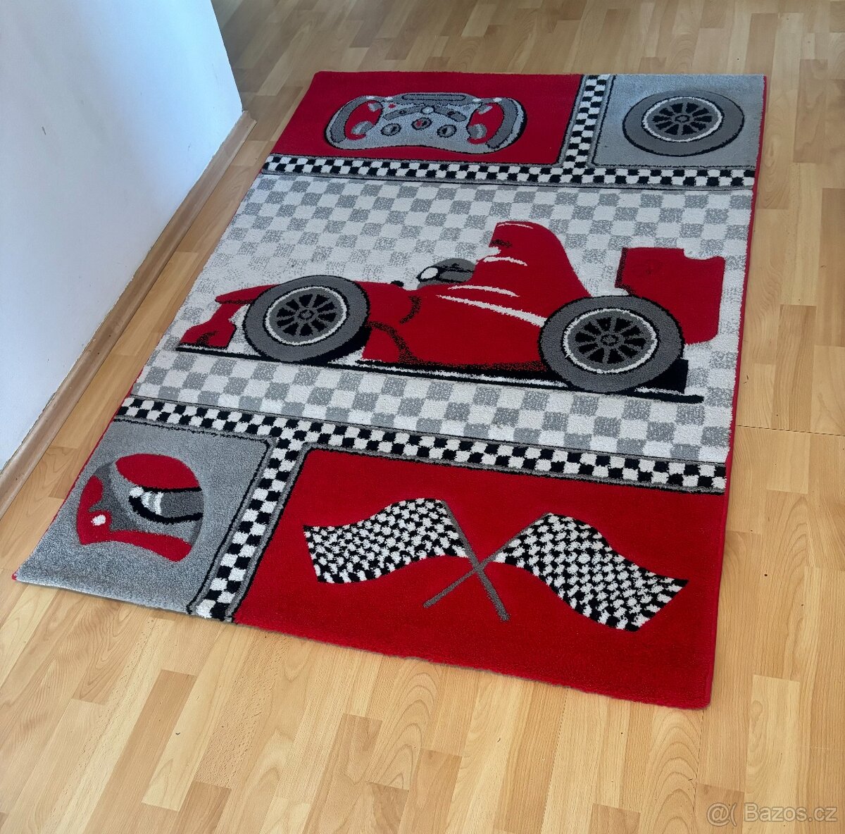 Dětský koberec s motivem formule 170x120