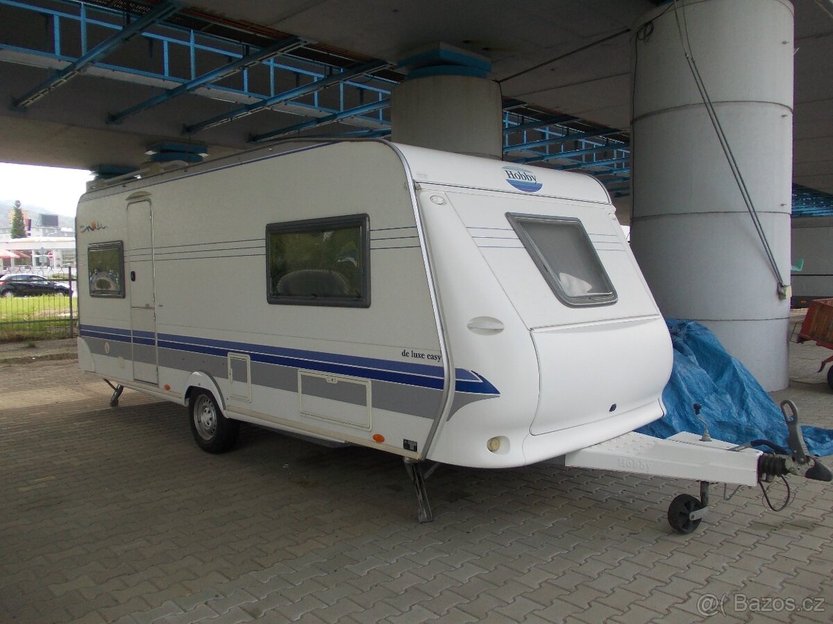 Hobby, HOBBY 540 De Luxe 2004 SOLAR 400 WPŘEDSTAN