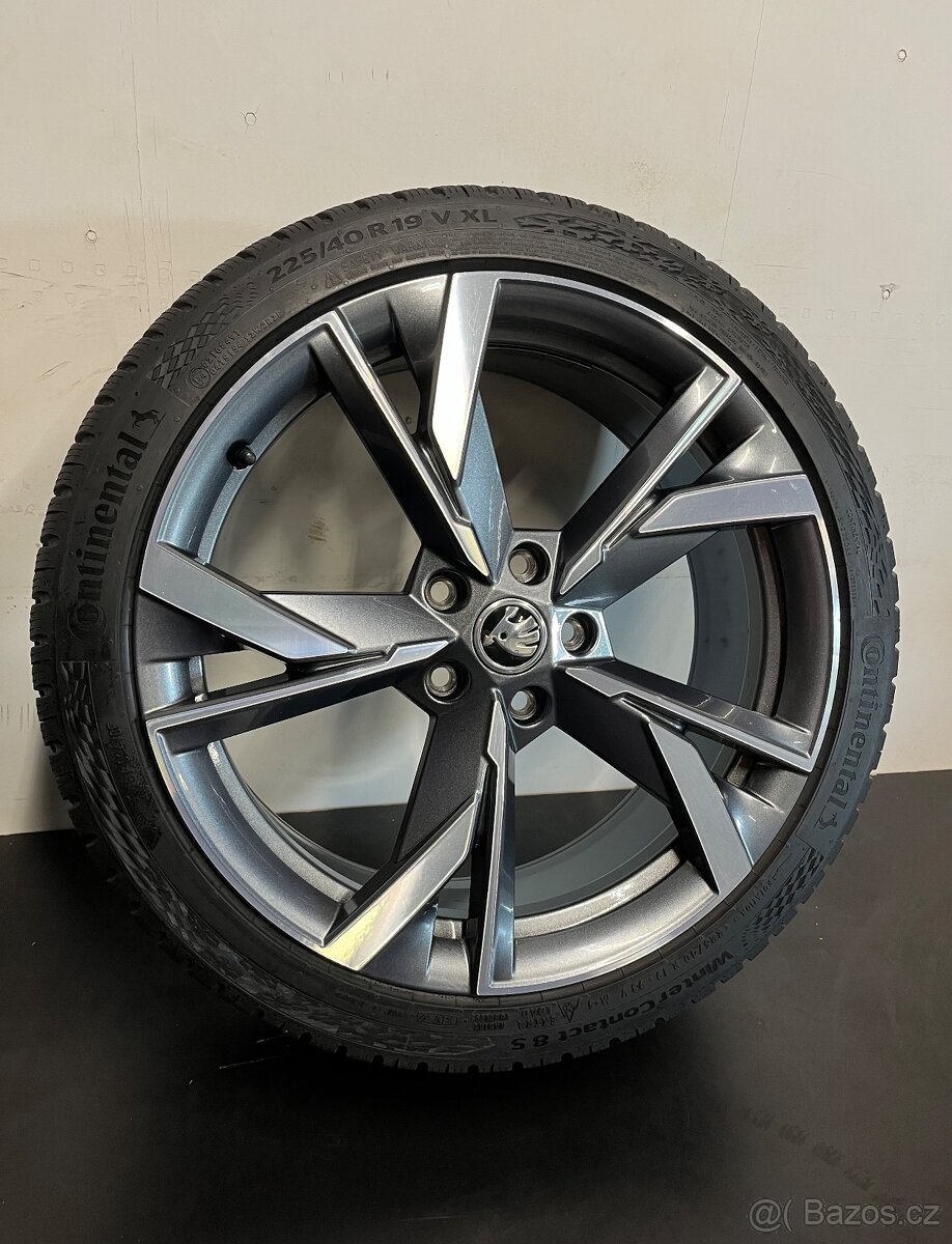 Škoda Octavia R19 RS Zánovní zimní sada
