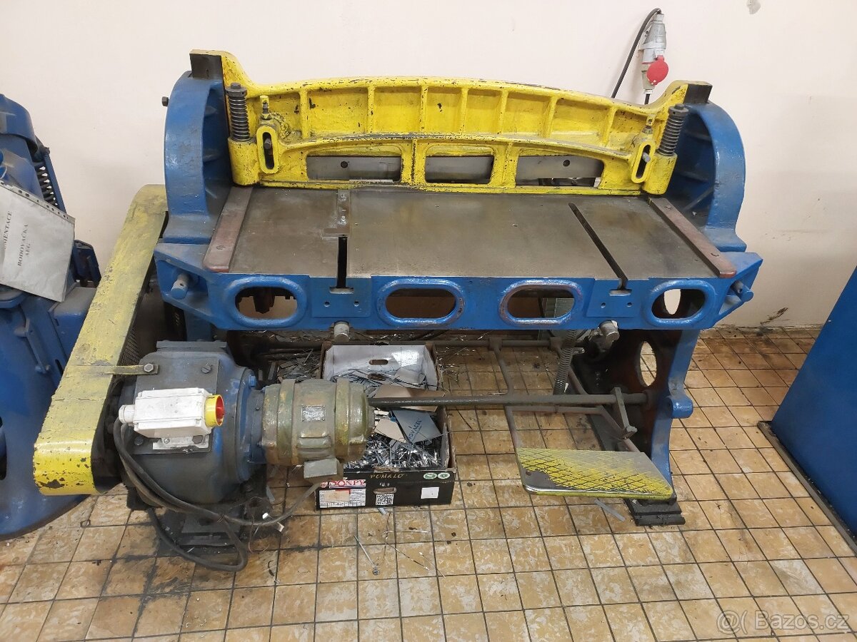 Strojní nůžky 1000/1