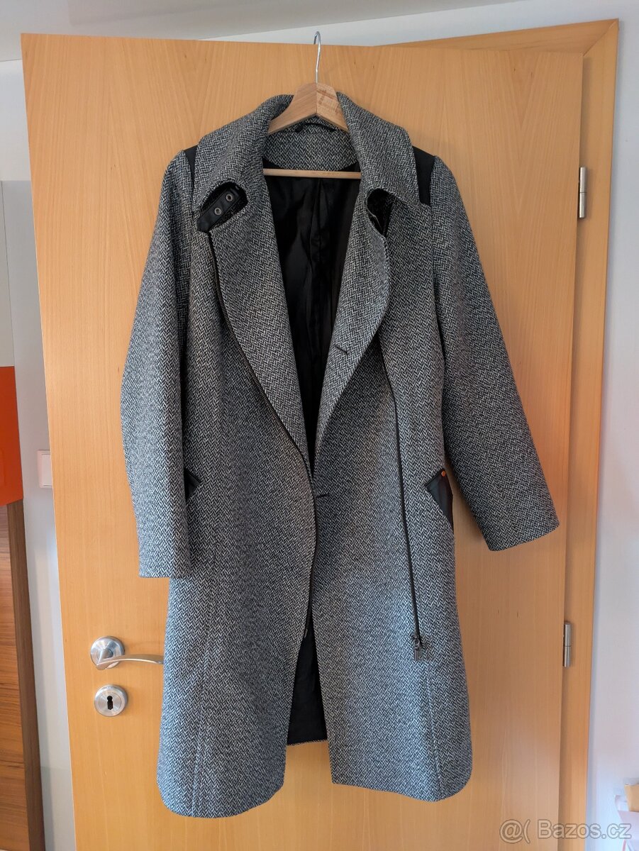 Podzimní dámský kabát