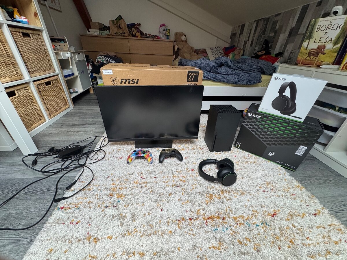 Xbox série X + věcí k tomu