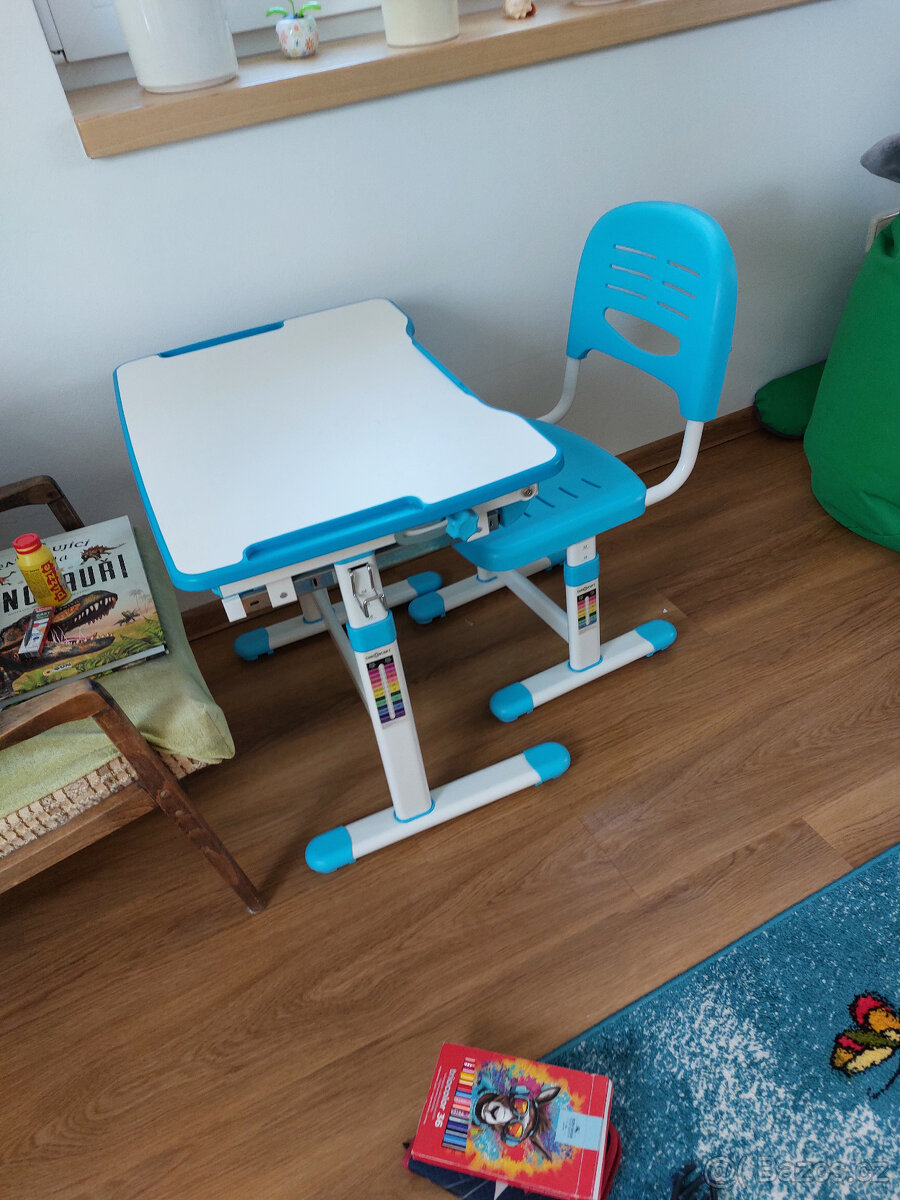 Prodej stolu včetně zidle