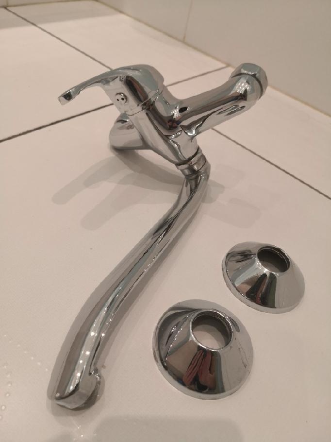 Vodovodní dřezová baterie