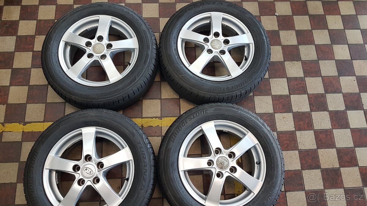 alu kola 15 KIA 5x114,3 6x15 et40 + 185/65/15 4ks 6-7mm