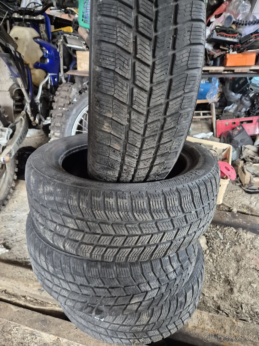 Zimní pneu 4x Barum 195/50r15 6-7mm