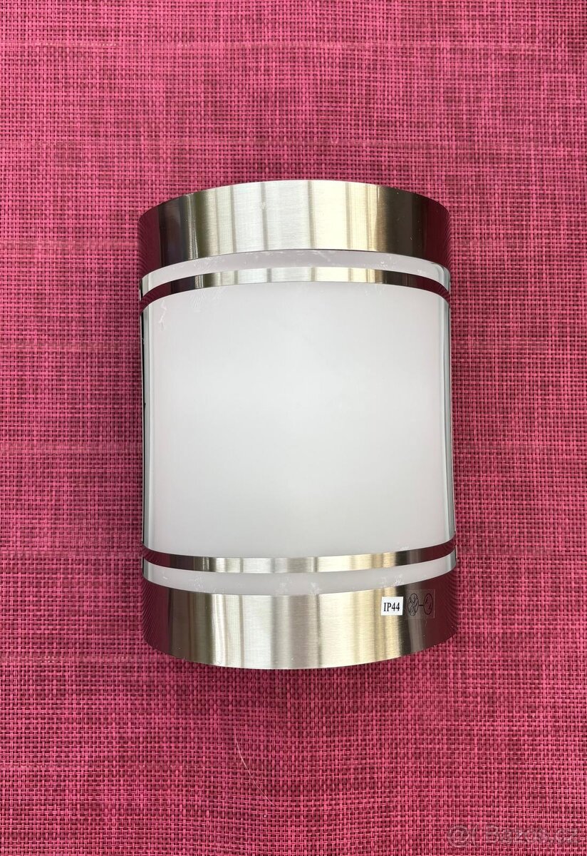 Venkovní nástěnné svítidlo