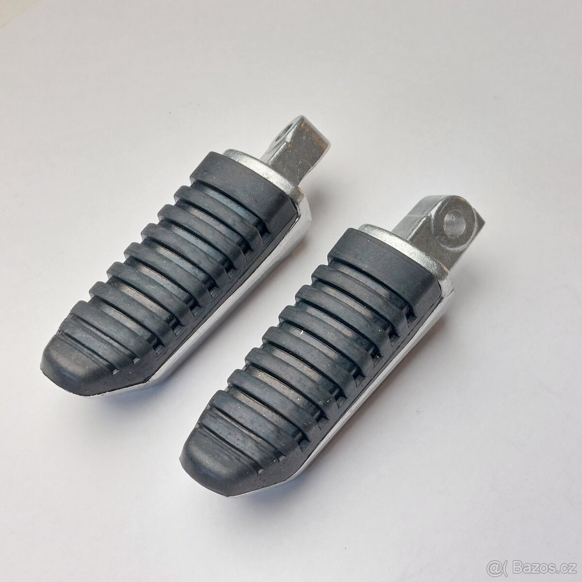 Zadní stupačky Suzuki GSF, Bandit, GSX1300, GSF, SV, SFV