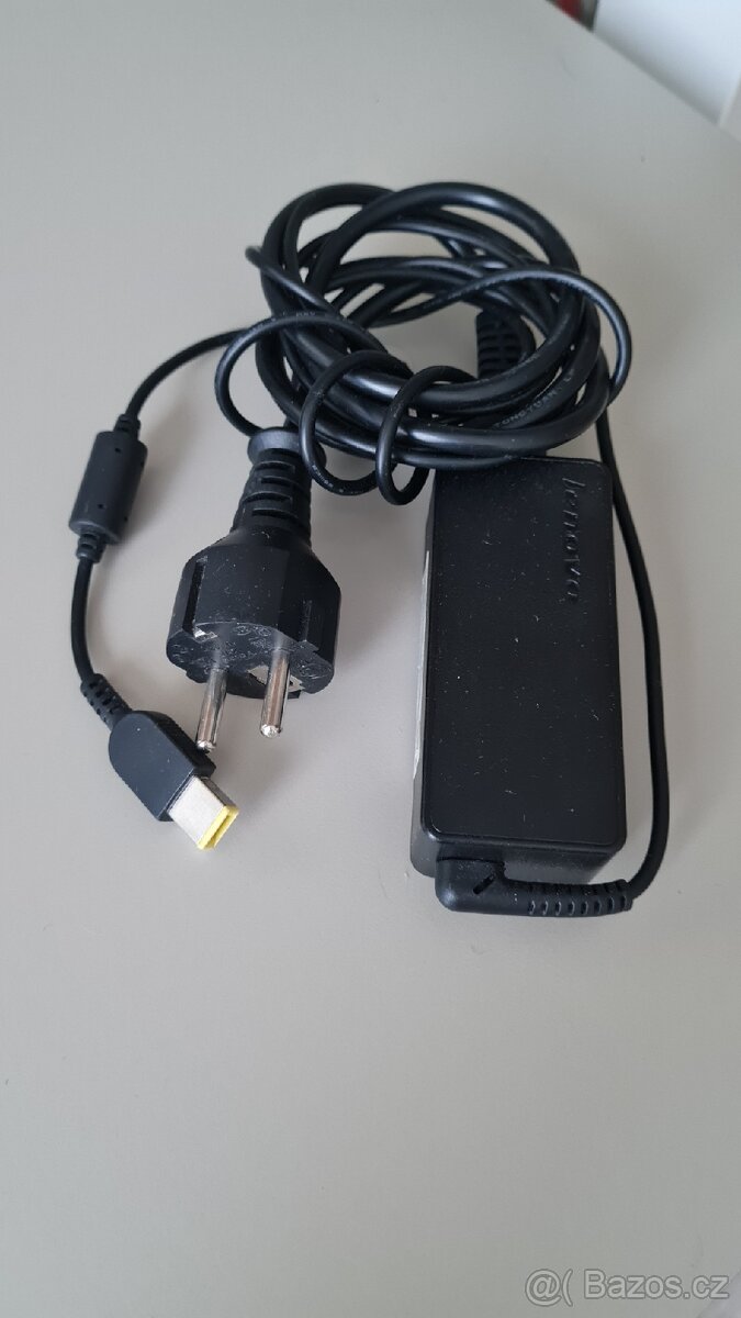 Lenovo originál hranatý adaptér
