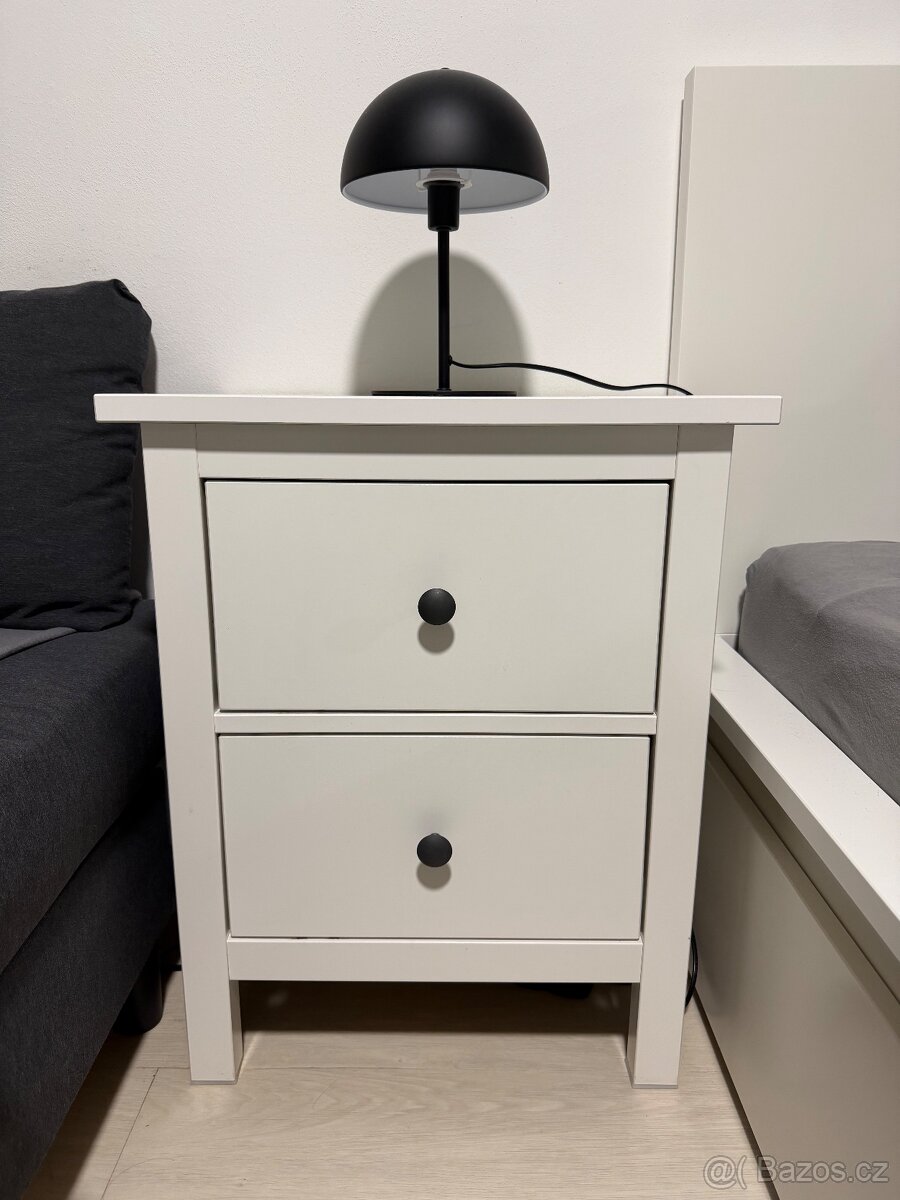 Noční stolek