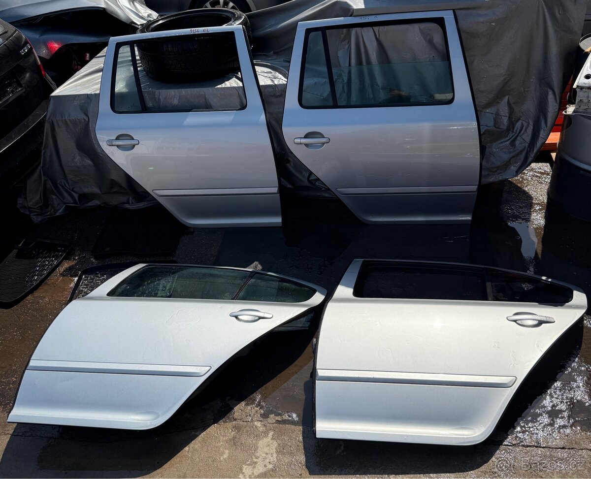 Zadní dveře Octavia 2 - STŘÍBRNÉ