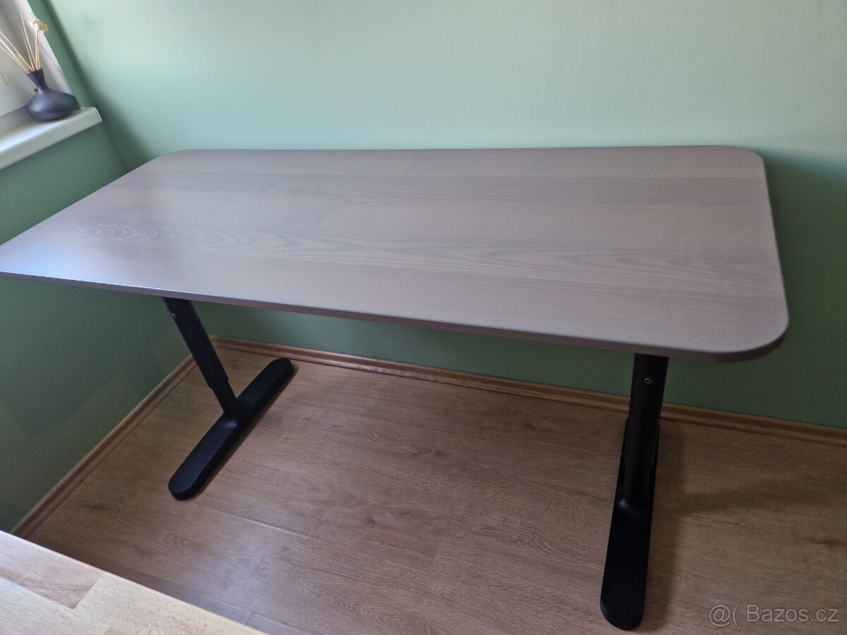 Pracovní stůl Ikea Bekant 140 60 cm